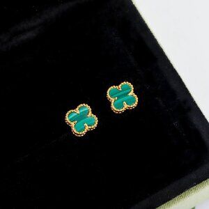 Van Cleef & Arpels small stud earrings.
